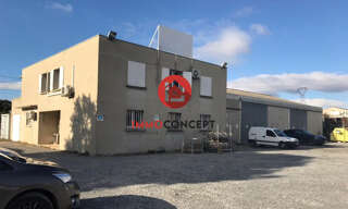 Commerce  820 m² à louer à Laudun-l'Ardoise (30290)