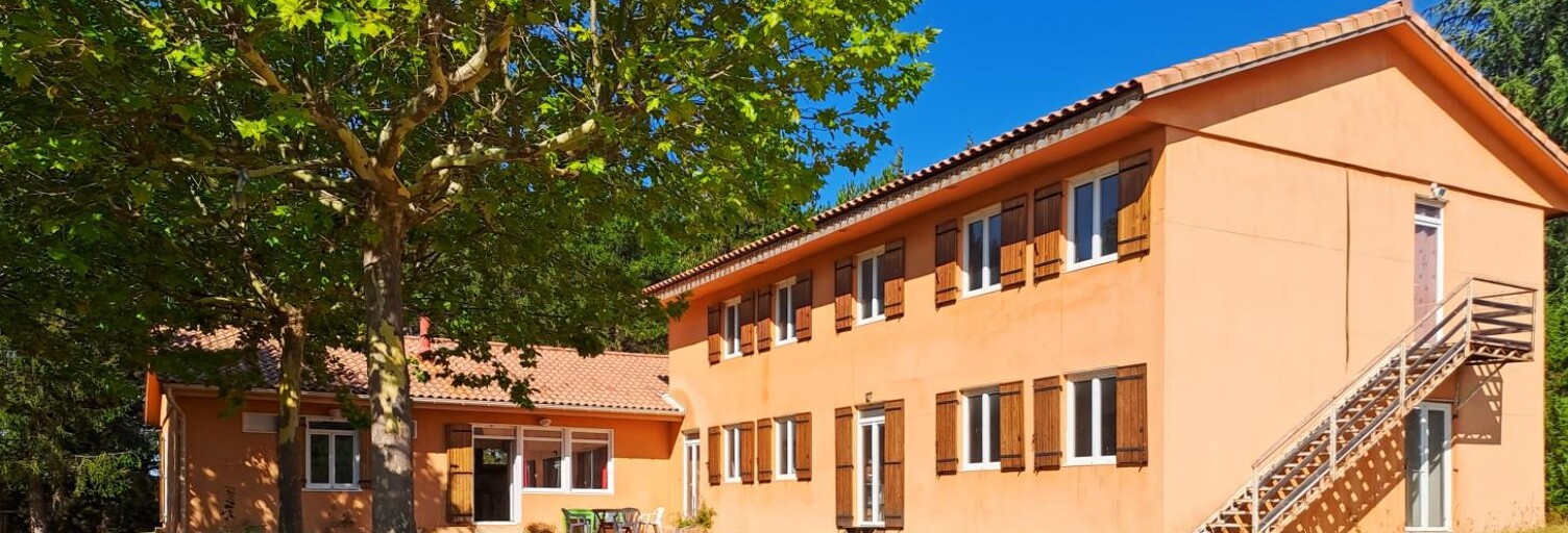 Maison 10 Pièces 300 m² à vendre à Cruis (04230)