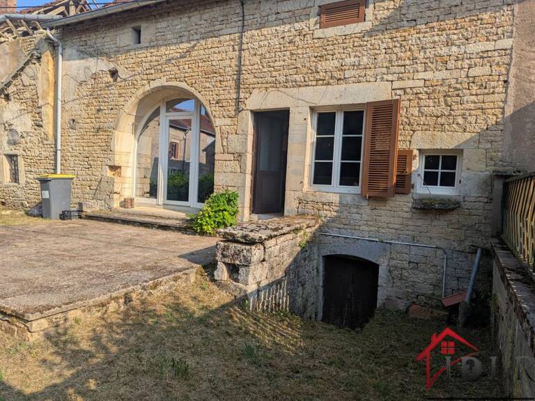 Maison avec terrain — photo 1