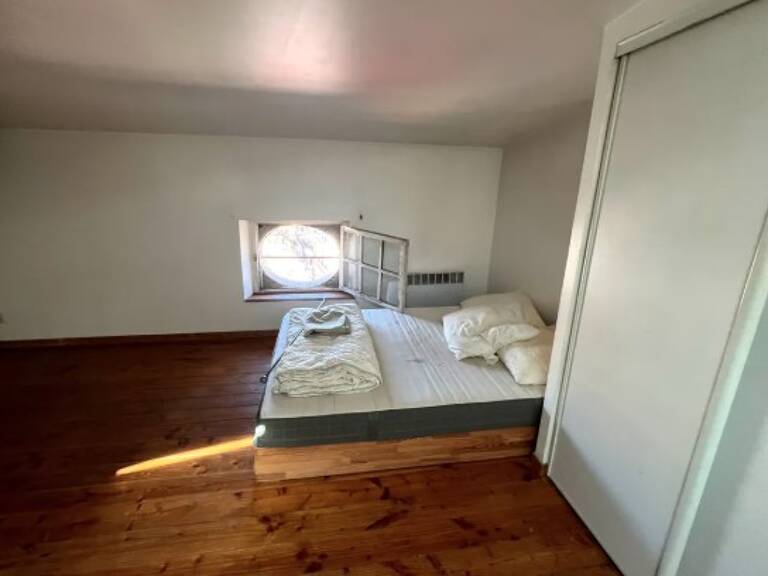 T1 — photo 1