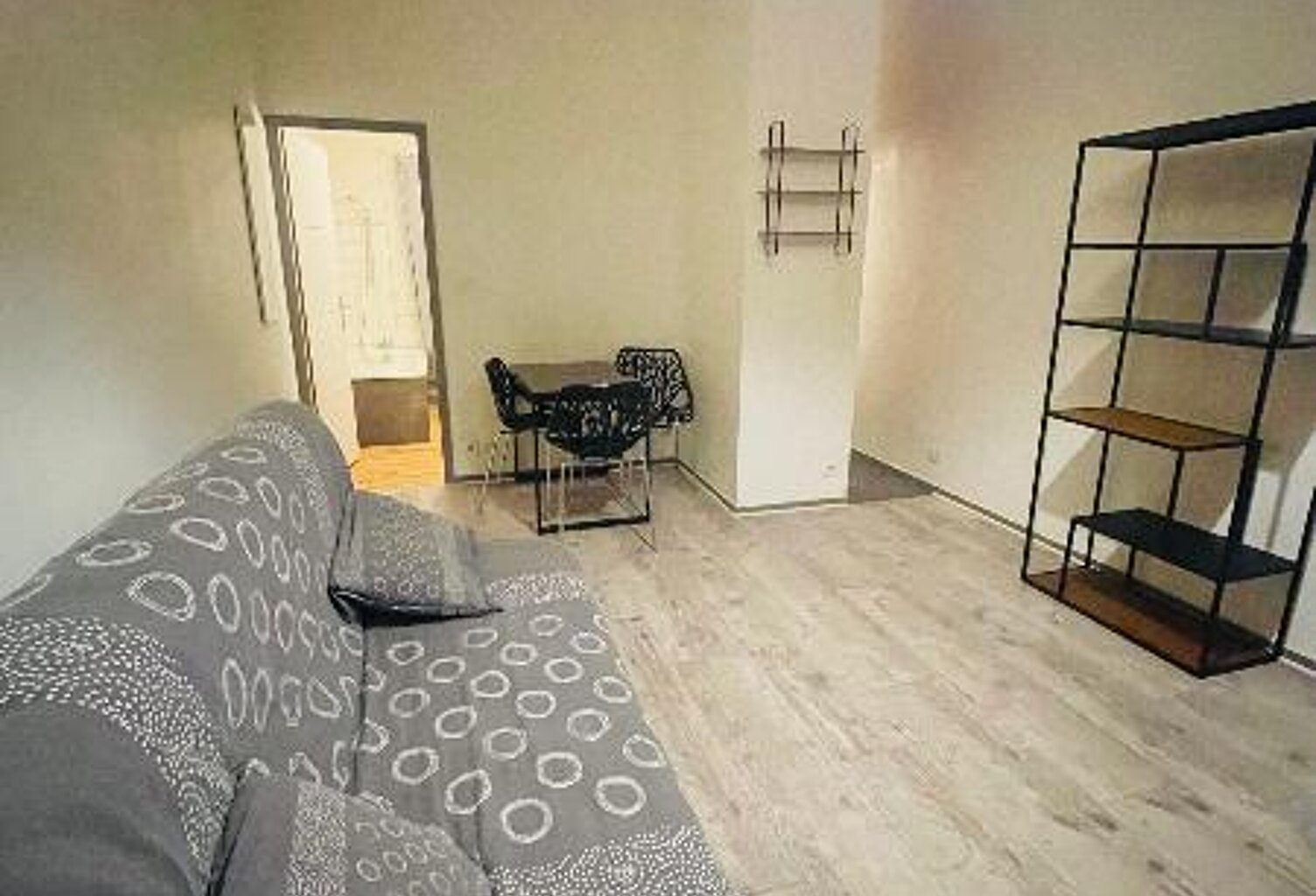 T1 — photo 1