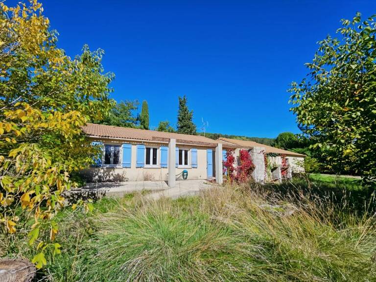 À Vendre à St Hippolyte de Montaigu - Maison de plain pied de 89m² sur 1200m² de terrain — photo 1