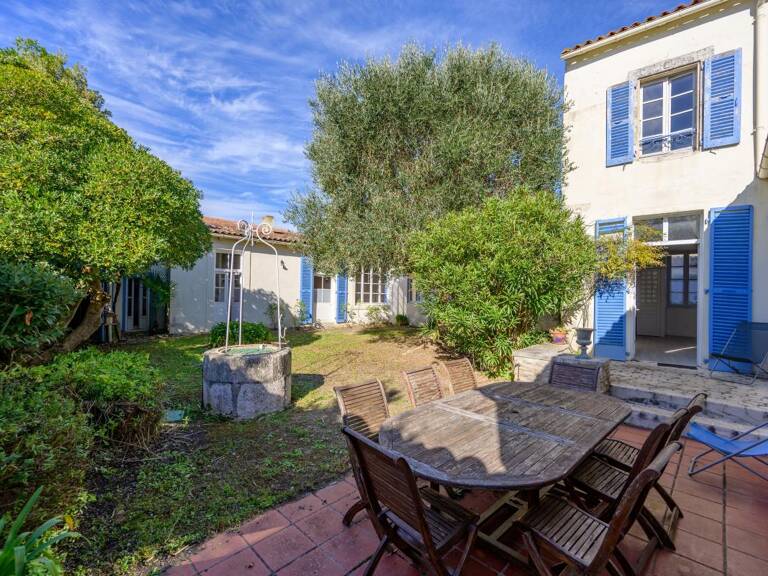 Maison à vendre au cœur de Saint-Martin-de-Ré — photo 1