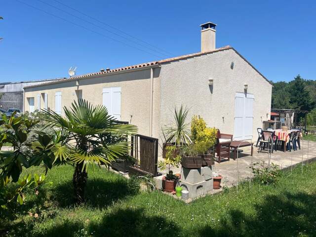 Maison À Vendre — photo du bien