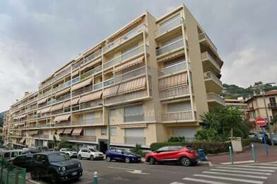 Appartement 1 pièces 900 €