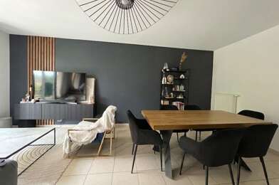Appartement 3 pièces 890 €