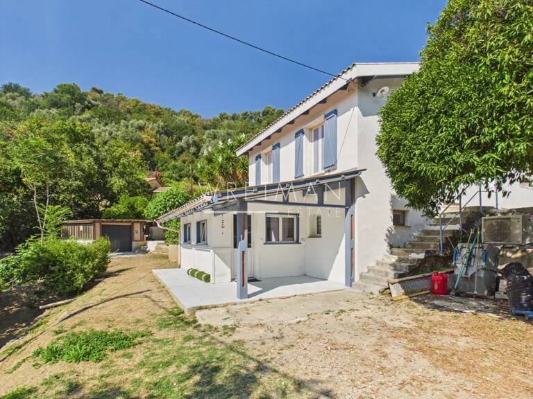 Maison 4 pièces sur terrain de 2 700 m² avec agrumes - Menton — photo 1