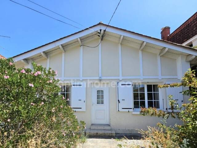 Charmante maison de plain-pied 90 m² deux chambres et un bureau –au Calme, très bon état et sans vis-à-vis ! ANGOULEME (16) — photo du bien