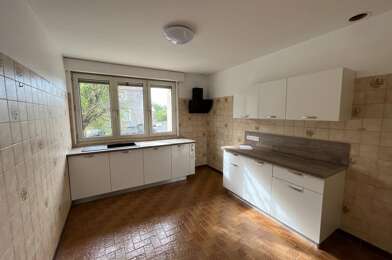Appartement 4 pièces 825 €