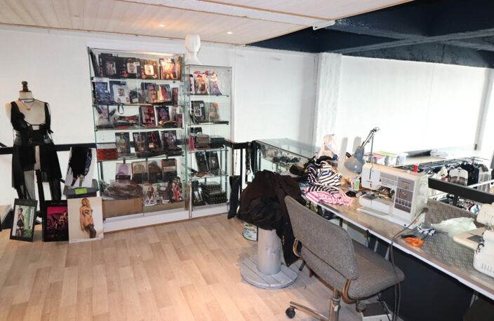 Fonds de commerce à vendre ROYAN (17) Boutique de vêtements FHE de120m² environ — photo 4