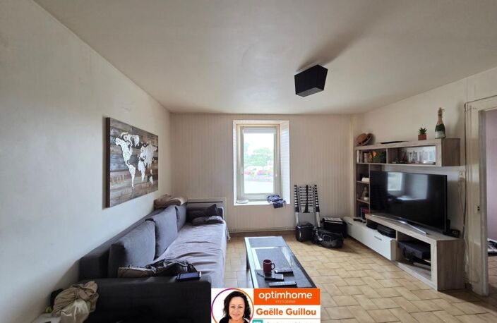 CLEDER  : ensemble immobilier maison + local commercial + Hangar — photo 2