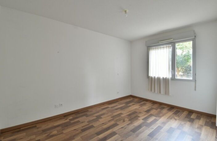 EXCLUSIVITÉ - APPARTEMENT 2 - TERRASSE - JARDIN - 2 PARKING EN SOUS-SOL — photo 5