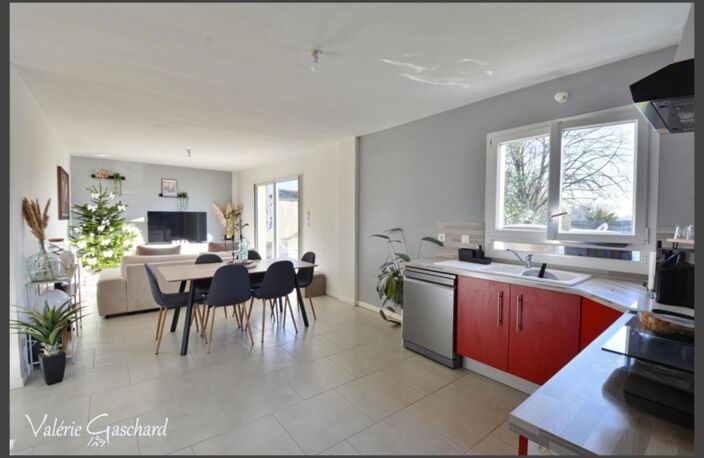 Immeuble  3 logements à vendre Proche de COUTRAS (33) rendement net 7% — photo 2