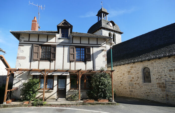 Grande maison rénovée avec atelier ou local commercial, terrasse panoramique et jardin (Mourjou - Puycapel, 15) — photo 2