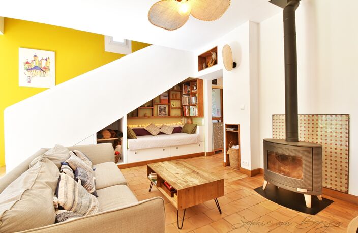 Maison à vendre 10 pièces EGUILLES (13), maison avec dépendances de 215 m², sur 3 230 m² avec piscine — photo 5