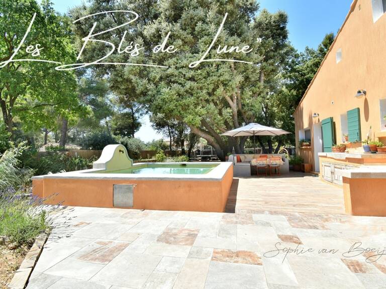 Maison à vendre 10 pièces EGUILLES (13), maison avec dépendances, environ 220 m², sur 3 230 m² avec piscine — photo 1