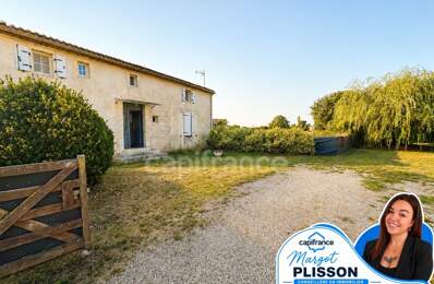Maison de caractère 162 m² avec 3 dépendances à Corme-Royal — photo du bien