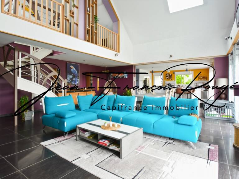 Magnifique plain-pied de 200 m² proche des commerces à Marigny le Lozon !!! — photo 1