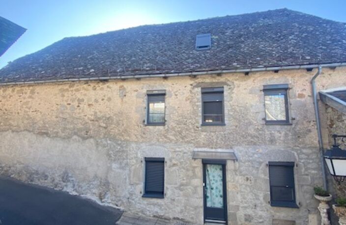A ne pas manquer : Une maison haute en couleur dans un village pittoresque — photo 2