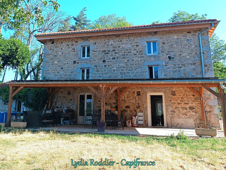 Maison avec vue exceptionnelle - 177 m2 - 6 pièces - 3 Chambres à Saint Victor Montvianeix (63550) — photo 1