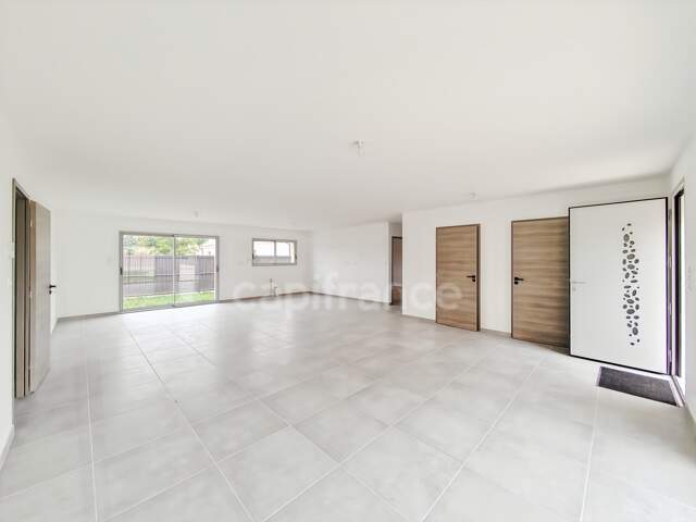 A vendre à Demigny (71) maison neuve de 134 m² 6 pièces 4 chambres 593 m² de terrain ! — photo du bien