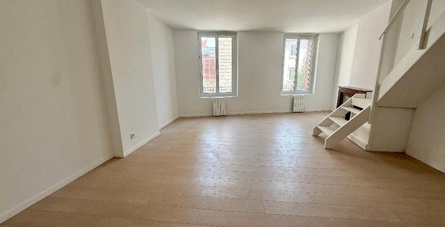 GRAND T3 EN DUPLEX – 80 m² – TERRASSE + VUE ÉGLISE – HYPER CENTRE-VILLE – RUE ÉLISE GERVAIS — photo 1