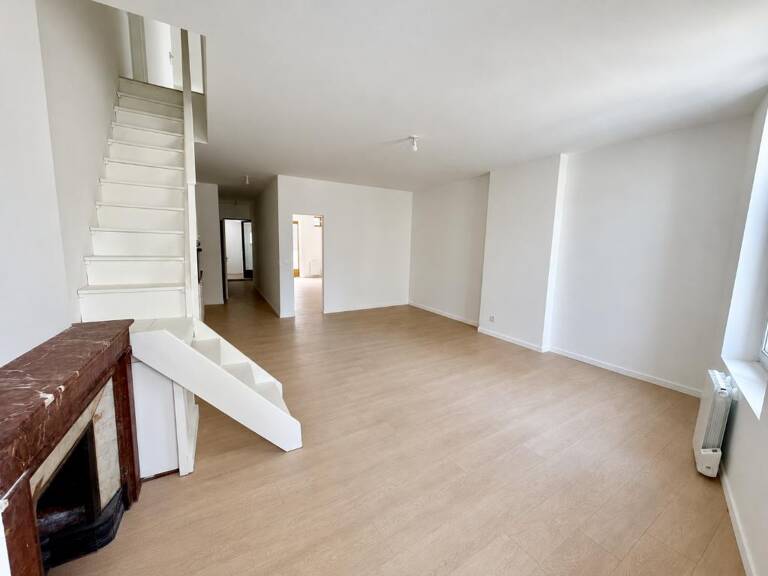 GRAND T3 EN DUPLEX – 80 m² – TERRASSE + VUE ÉGLISE – HYPER CENTRE-VILLE – RUE ÉLISE GERVAIS — photo 1