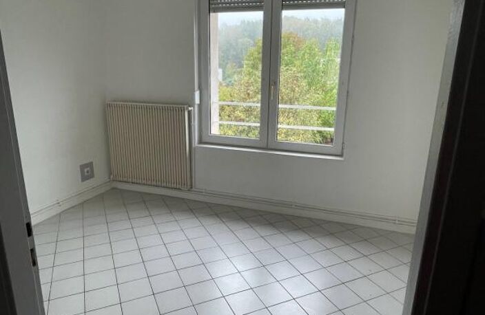 Location - Appartement T3 - 60m2 - Chatel st germain — photo 2