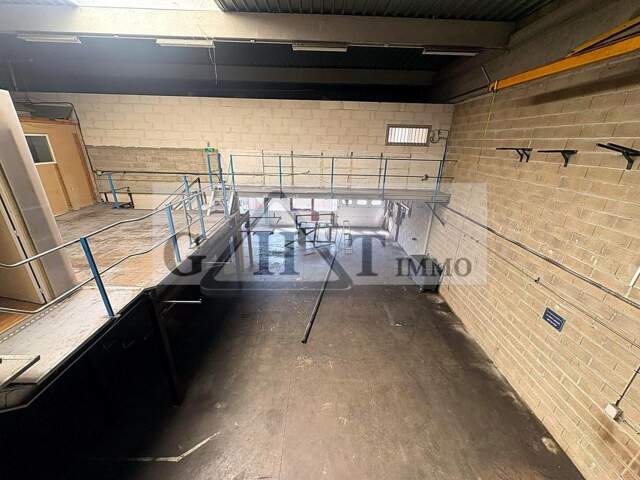 ENTREPOT 450 M² A SAVIGNY LE TEMPLE A VENDRE — photo du bien