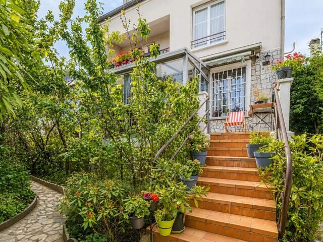 Maison de 8 pièces d'environ 200 m² à Bagnolet — photo du bien