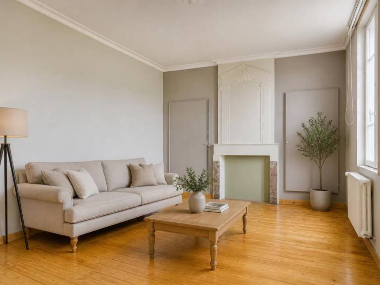 Maison de caractère de 242 m² - Saintes — photo 1