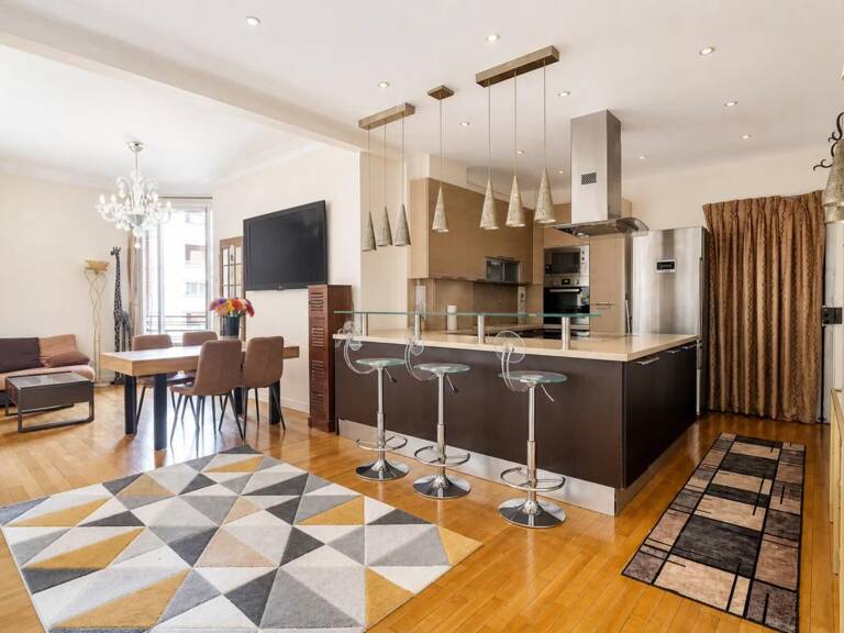 Appartement 3 pièces de 83 m² à Neuilly-sur-Seine — photo 1