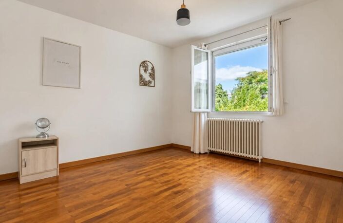 Maison de 6 pièces - 110 m2 - Saint-Herblain — photo 2