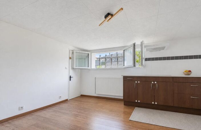 Maison de 6 pièces - 110 m2 - Saint-Herblain — photo 2