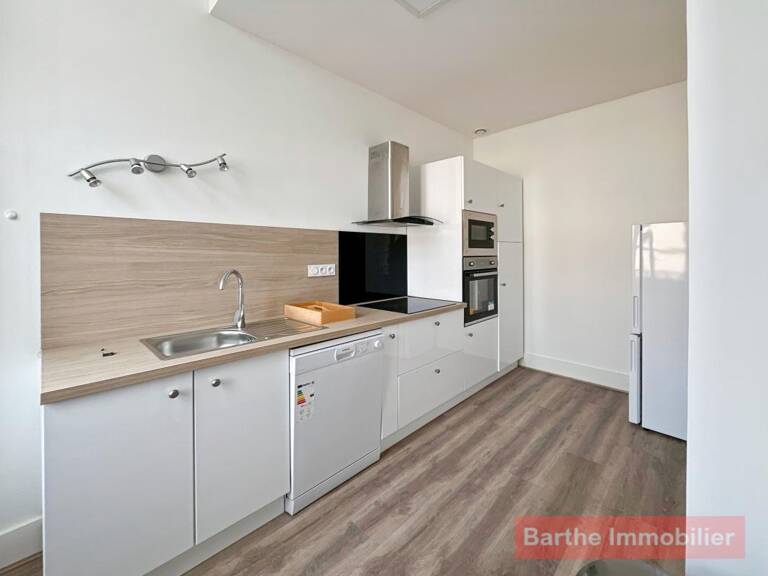 Gaillac hyper centre, T1Bis meublé rénové — photo 1