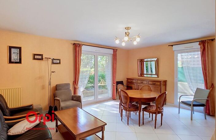 Rezé – Quartier du 8 Mai : Appartement 3 pièces avec exceptionnelle terrasse de 44 m² et stationnement sécurisé — photo 2