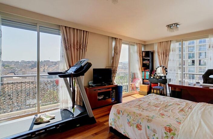 Marseille (13001) - BOURSE - VIEUX PORT - T4 lumineux - 91 m2 - Vue Panoramique et balcons — photo 5