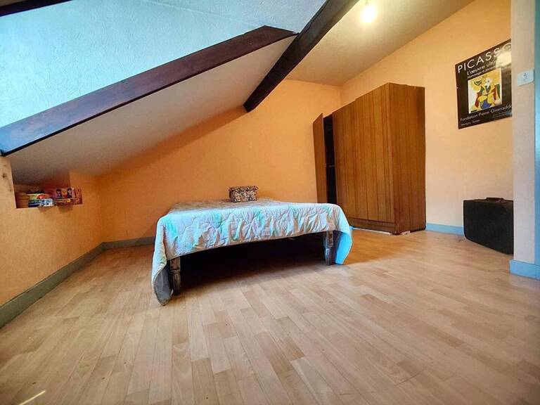 Maison de ville à Grenoble avec jardin, garage et dépendance de 80 m² — photo 1