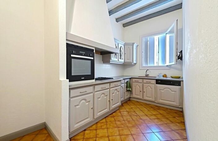 Maison de caractère avec jardin et dépendance — photo 4