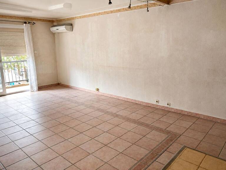 Maison de village, comprenant 1 appartement et 1 studio — photo 1