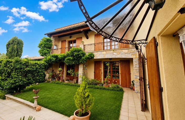 ALES - Villa 220m² avec piscine & pool house - 4 chambres- Proche commerces — photo 2