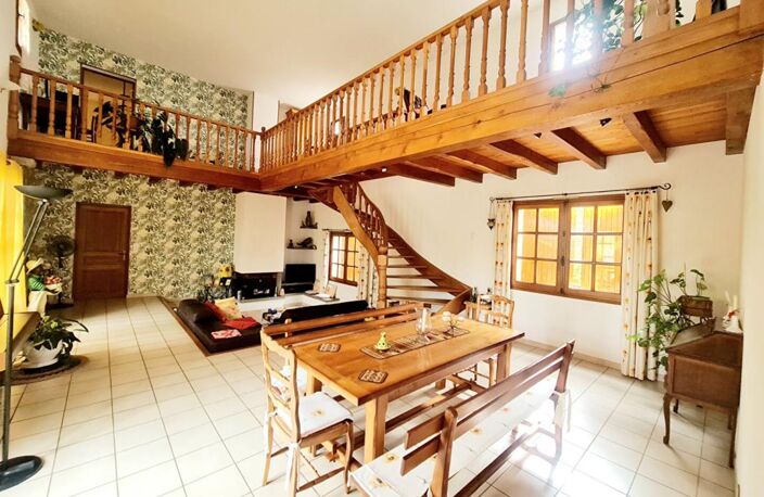 ALES - Villa 220m² avec piscine & pool house - 4 chambres- Proche commerces — photo 3