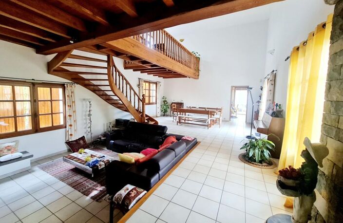 ALES - Villa 220m² avec piscine & pool house - 4 chambres- Proche commerces — photo 4