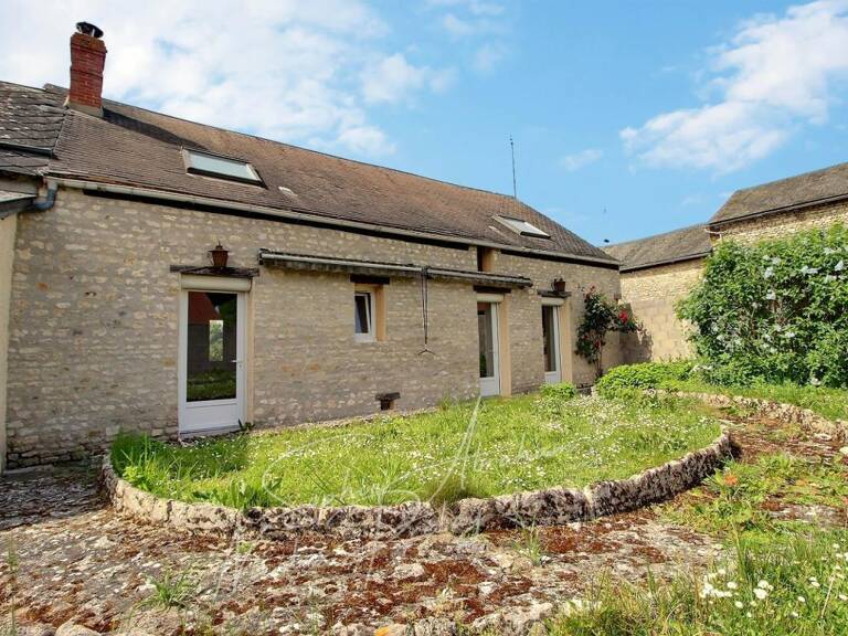Maison en pierres avec cour et jardin — photo 1