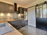 Maison en pierres avec cour et jardin — photo 3
