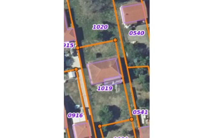 Terrain Riom 1054 m2 — photo 4