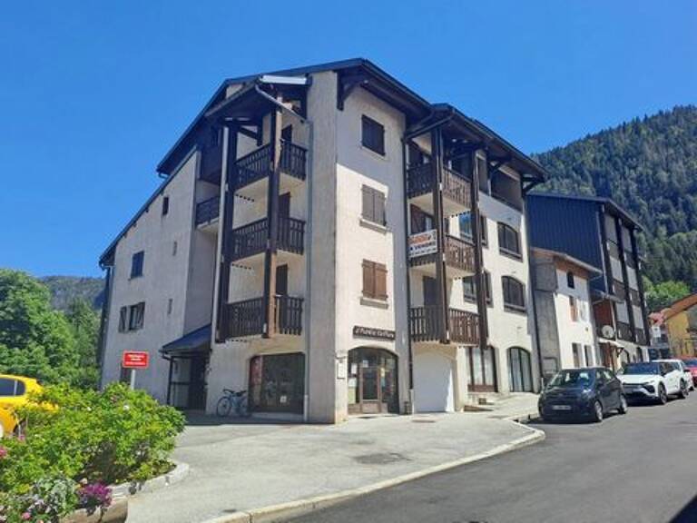 MIJOUX : Studio avec balcon au cur du village — photo 1