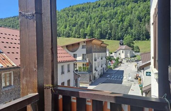 MIJOUX : Studio avec balcon au cur du village — photo 2