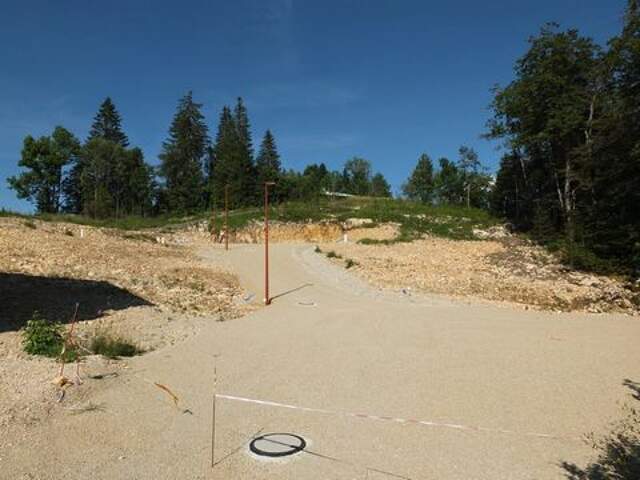 LAMOURA : Belle parcelle de terrain constructible — photo du bien
