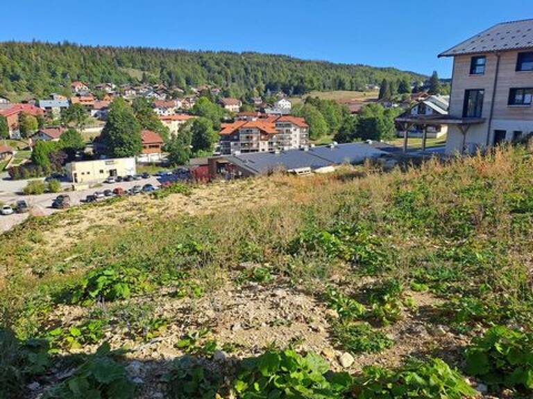 LES ROUSSES : Terrain constructible au cur du vil — photo 1